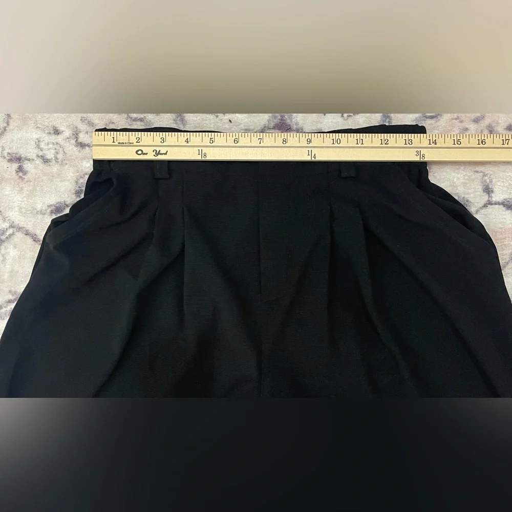 HALARA High Waisted Wide Leg
Waffle Black Pants Size Medium Petite - Picture 8 of 9